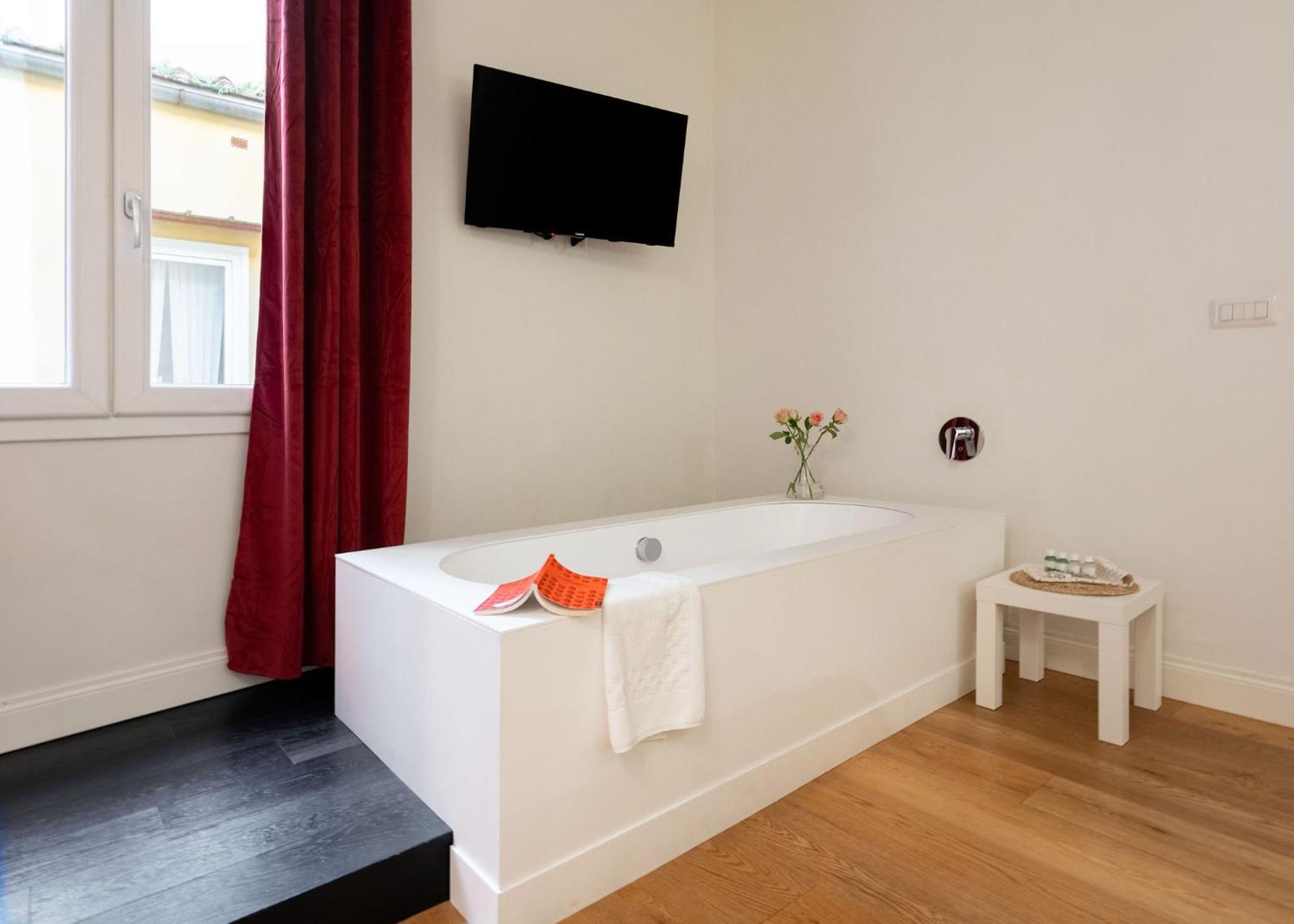 Tb-One Bedroom Luxury Apartment In The Fashion District Florença Exterior foto